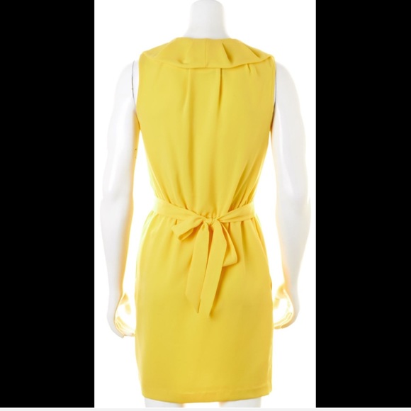 Beautiful yellow dress 👗 - Picture 2 of 8